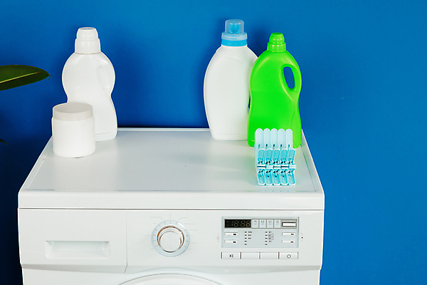 포토 JPG 해외이미지 실내 사람없음 세제 파란배경 빨래집게 드럼세탁기 해외포토 백그라운드 집게 내부 파란색 세탁기 파일형식 이미지허브