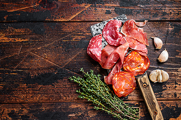 포토 JPG 해외이미지 실내 마늘 사람없음 햄 백리향 살라미 프로슈토 나무배경 해외포토 백그라운드 채소 육류 내부 파일형식 이미지허브