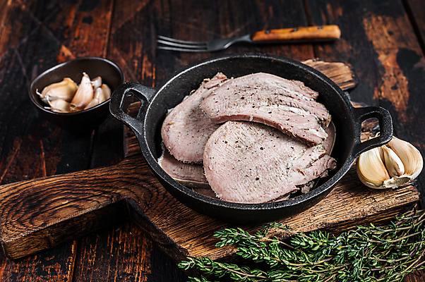 포토 JPG 해외이미지 접시 음식 조각 백그라운드 탁자 육류 돼지고기 요리 사람없음 목재 주방 일본 검은색 식사 저녁식사 소고기 흰색 바비큐 자르기 혀 먹기 준비 슬라이스 양고기 로즈메리 점심식사 백리향 삶기 송아지고기 핸드메이드 해외포토 나무 식기 아시아 컬러 가구 식재료 재료 모션 입 허브 파일형식 이미지허브