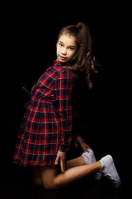 포토 JPG 해외이미지 1 응시 공원 여자 딸 행복 감정 얼굴 어린이 백그라운드 자연 휴가 사랑 한명 사람 야외 뷰티 슬픔 분노 흰색 표현 아기 고독 울음 작음 불만 해외포토 시선 공공시설 컬러 가족 표정 신체부위 크기 생태계 파일형식 이미지허브