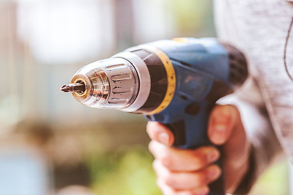 포토 JPG 해외이미지 산업 가구 컨셉 사람없음 야외 힘 장비 도구 공구 나사 드라이버 수리 널 목수 무선 회전 만들기 목공예 DIY 베터리 송곳 수목 재주꾼 해외포토 직업 생활용품 모션 취미 공예 파일형식 이미지허브