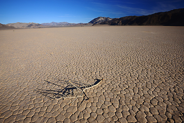포토 JPG 해외이미지 공원 하늘 건조 사람없음 파란색 계곡 맑음 경기장 사막 죽음 땅 먼지 가뭄 땅바닥 전국 해외포토 공공시설 컬러 스포츠시설 날씨 바닥 파일형식 이미지허브