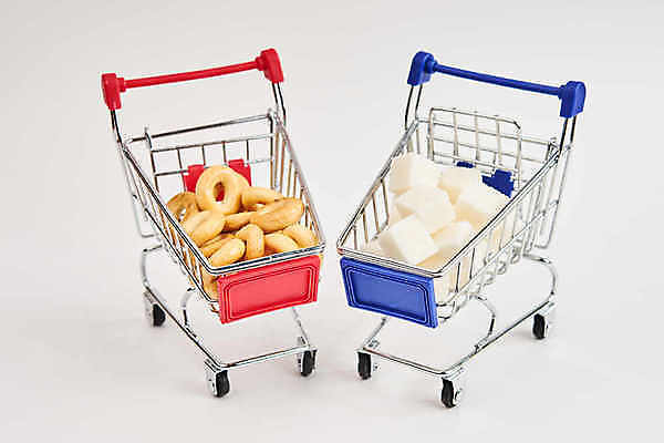 포토 JPG 해외이미지 실내 사람없음 쇼핑 쇼핑카 미니어처 오브젝트 흰배경 베이글 해외포토 빵 백그라운드 내부 모형 카트 흰색 파일형식 이미지허브