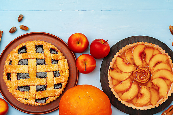 포토 JPG 해외이미지 디저트 실내 사람없음 하이앵글 사과 파란배경 라즈베리파이 애플파이 해외포토 음식 뷰포인트 백그라운드 과일 내부 파란색 파이_빵 파일형식 이미지허브