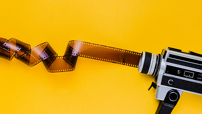 포토 JPG 해외이미지 실내 사람없음 카메라 필름 영화 노란배경 영화소품 해외포토 백그라운드 문화예술 내부 전자제품 노란색 오브젝트 파일형식 이미지허브