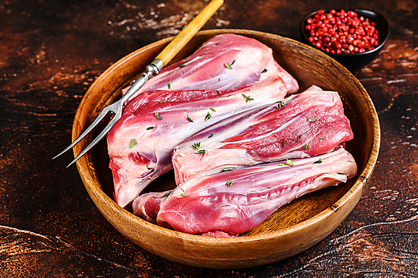 포토 JPG 해외이미지 식재료 실내 생고기 사람없음 담기 날것 양고기 나무그릇 나무배경 해외포토 그릇 백그라운드 모션 육류 내부 목재 파일형식 이미지허브