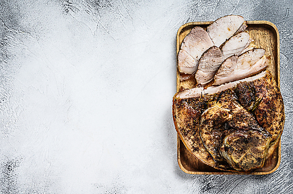 포토 JPG 해외이미지 단면 실내 돼지고기 사람없음 하이앵글 흰배경 슬라이스 카피스페이스 해외포토 뷰포인트 백그라운드 육류 내부 공백 흰색 파일형식 이미지허브