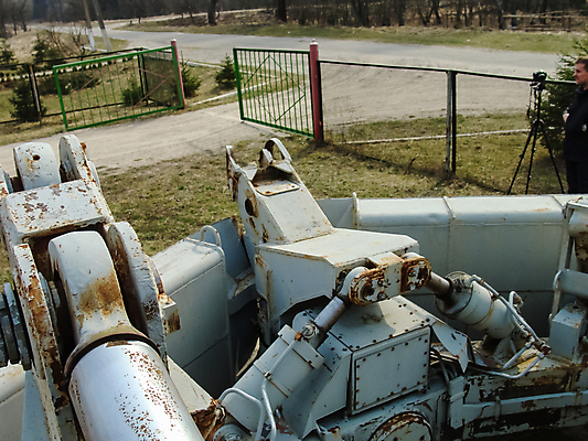 포토 JPG 해외이미지 식물 교통수단 백그라운드 교통시설 자동차 자연 사람없음 야외 내부 건물 금속 힘 장비 트럭 탐험 오염 역사 숲 위험 사건 버리기 부식 군용 지역 육군 타운 원자력 방사능 방사선 소비에트 옛날 우크라이나 재앙 해외포토 건축물 유럽 육상교통 교통 컨셉 모션 재질 군대 에너지 도시 시설 생태계 파일형식 이미지허브