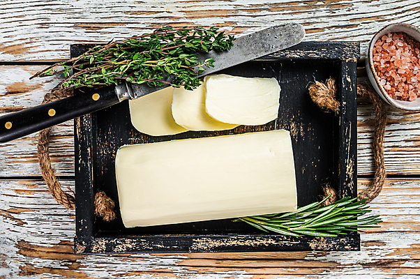 포토 JPG 해외이미지 음식 조각 백그라운드 재료 탁자 유제품 요리 사람없음 목재 노란색 주방 검은색 블록 펼침 우유 흰색 신선 칼 아침식사 자르기 굽기 먹기 크림 준비 슬라이스 버터 내추럴 절임 해외포토 나무 컬러 가구 모션 식사 구이 파일형식 이미지허브