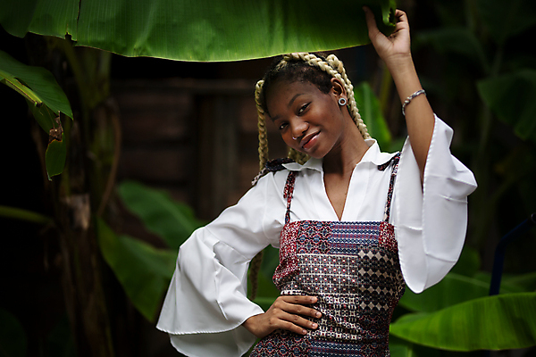 포토 JPG 해외이미지 학생 라이프스타일 응시 여자 교육 남자 행복 얼굴 어린이 학교 주택 함께함 한명 사람 앉기 인종 소년 10대 책 가로 친구 우정 기쁨 흰색 그룹 고립 해외포토 1 시선 감정 컬러 컨셉 관계 모션 청소년 건물 생활 신체부위 파일형식 이미지허브