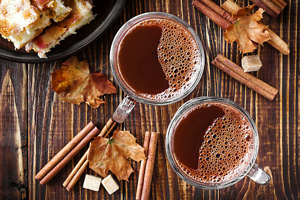 포토 JPG 해외이미지 커피 음료 음식 백그라운드 겨울 유리 탁자 디저트 따뜻함 사람없음 컵 갈색 쿠키 케이크 초콜릿 거품 가을 뜨거움 액체 달콤 코코아 카카오 맛있는 해외202004 해외포토 식기 계절 컬러 가구 재질 맛 파일형식