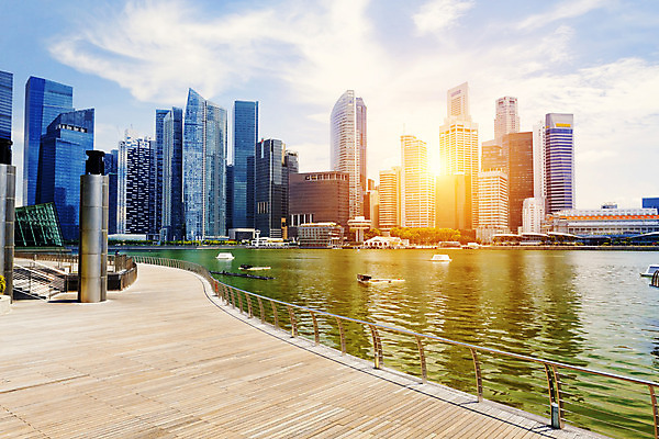 포토 JPG 해외이미지 외관 아시아 바다 비즈니스 건축양식 하늘 사람없음 야외 건물 물 금융 빛 강 도시풍경 반사 탑 고층빌딩 황혼 도시 만 센터 도심 야간 저녁 강가 상업 장면 지역 타운 스카이라인 빛망울 싱가폴 랜드마크 해외202004 해외포토 자연요소 건축물 건축 나라 풍경 빌딩 경제 일몰 파일형식