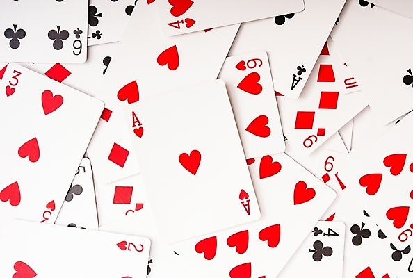 포토 JPG 해외이미지 스포츠 돈 놀이 성공 기술 사람없음 가로 빨간색 쌓기 우승 최고 신용카드 재산 도박 계획 심볼 카지노 기회 포커 중독 승자 에이스 플레이어 해외202004 해외포토 컬러 컨셉 모션 금융 게임 트럼프 파일형식