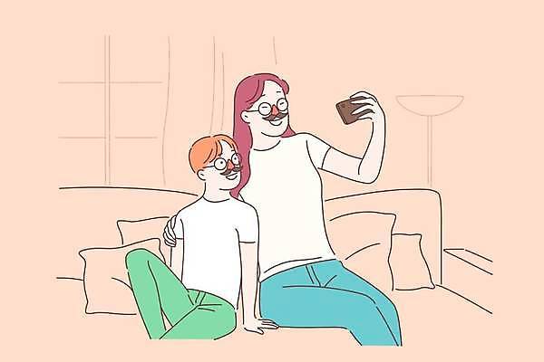 EPS 해외이미지 여자 남자 안경 아들 어린이 쿠션 일러스트 가족 엄마 함께함 사랑 들기 앉기 소년 상반신 성인 두명 스마트폰 소파 분장 파티용품 안경낌 코랄 해외일러스트 잡화 감정 컬러 컨셉 의자 관계 모션 사람 핸드폰 스마트기기 파티 이벤트용품 파일형식 벡터 이미지허브