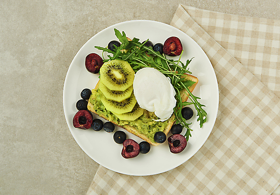 포토 JPG 스튜디오촬영 접시 회색배경 실내 키위 사람없음 하이앵글 체리 아침식사 천 식빵 체크무늬 블루베리 슬라이스 브런치 건강식 과카몰리 루꼴라 수란 오픈샌드위치 국내포토 식기 음식 빵 뷰포인트 백그라운드 무늬 채소 과일 샌드위치 내부 식사 회색 직물 소스_음식 파일형식