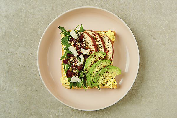 포토 JPG 스튜디오촬영 접시 회색배경 치즈 실내 사람없음 하이앵글 계란 체리 아침식사 사과 식빵 슬라이스 브런치 아보카도 건강식 루꼴라 스프레드 오픈샌드위치 국내포토 식기 음식 빵 뷰포인트 백그라운드 채소 과일 유제품 샌드위치 내부 알 식사 회색 파일형식