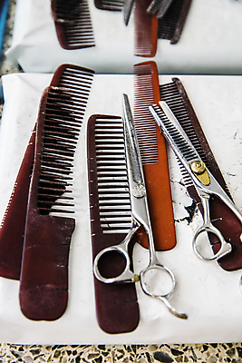 포토 JPG 가위 실내 사람없음 뷰티 반사 여러개 거울 머리빗 미용실 충청남도 이발 이발소 미용가위 국내포토 청주시 다수 문구용품 가위_도구 내부 미용용품 뷰티샵 충청도 충청북도 파일형식