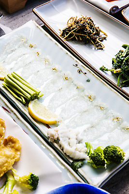 포토 JPG 접시 반찬 실내 사람없음 회 복어 해산물 울산 국내포토 식기 음식 한국 어류 내부 파일형식