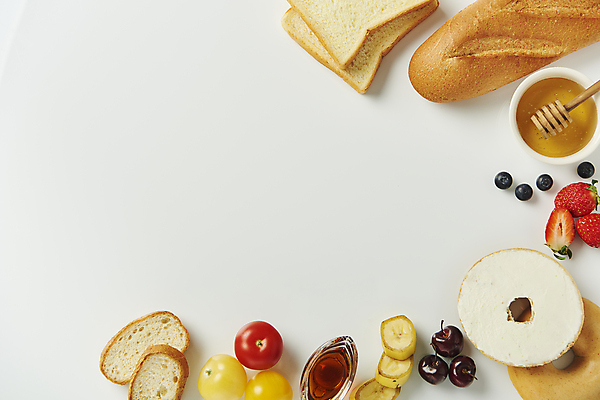 포토 JPG 스튜디오촬영 그릇 방울토마토 딸기 단면 바나나 실내 사람없음 하이앵글 체리 바게트 식빵 흰배경 유기농 블루베리 베이글 꿀 메이플시럽 크림치즈 탄수화물 허니디퍼 카피스페이스 국내포토 식기 웰빙 빵 뷰포인트 백그라운드 토마토 과일 치즈 내부 공백 흰색 도구 시럽 파일형식