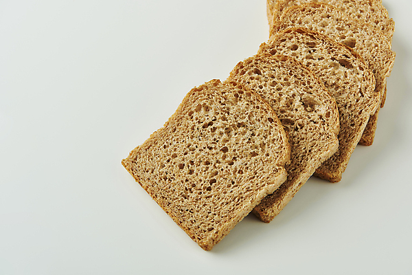 포토 JPG 스튜디오촬영 단면 실내 사람없음 흰배경 유기농 슬라이스 통밀식빵 국내포토 웰빙 백그라운드 내부 흰색 식빵 파일형식