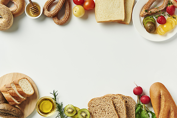 포토 JPG 스튜디오촬영 접시 방울토마토 딸기 프레임 실내 키위 사람없음 하이앵글 올리브오일 바게트 식빵 흰배경 유기농 종지 베이글 꿀 호밀빵 로즈메리 나무도마 츄러스 탄수화물 통밀식빵 허니디퍼 적환무 국내포토 그릇 식기 웰빙 빵 뷰포인트 백그라운드 토마토 과일 디저트 도마 내부 목재 흰색 도구 기름_음식 무 허브 파일형식