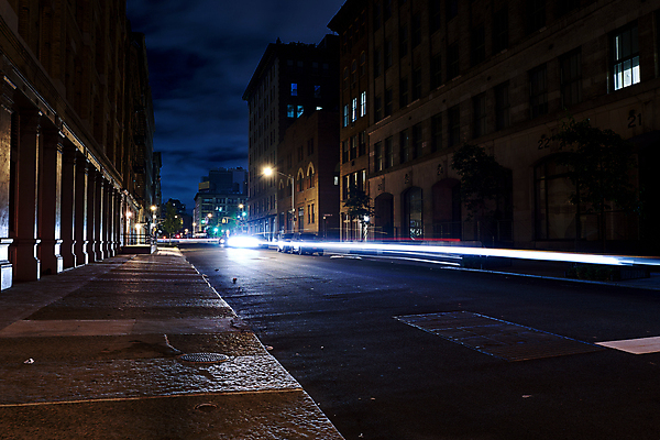 포토 JPG 해외풍경 도로 야경 사람없음 야외 빛 어둠 도시 아스팔트 뉴욕 장노출 궤적 국내포토 해외 길 교통시설 촬영기법 풍경 미국 야간 파일형식 풍경_경치
