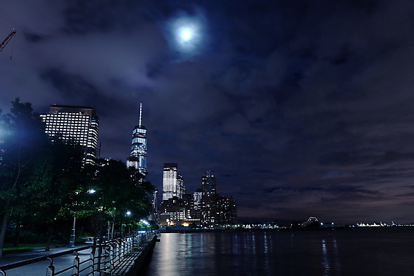 포토 JPG 구름 해외풍경 야경 사람없음 야외 강 달 뉴욕 허드슨강 국내포토 자연요소 해외 풍경 미국 야간 파일형식 풍경_경치