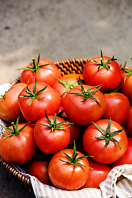 포토 JPG 토마토 식재료 실내 사람없음 바구니 전라북도 천 가득함 담기 특산물 완주군 국내포토 채소 모션 내부 직물 전라도 파일형식