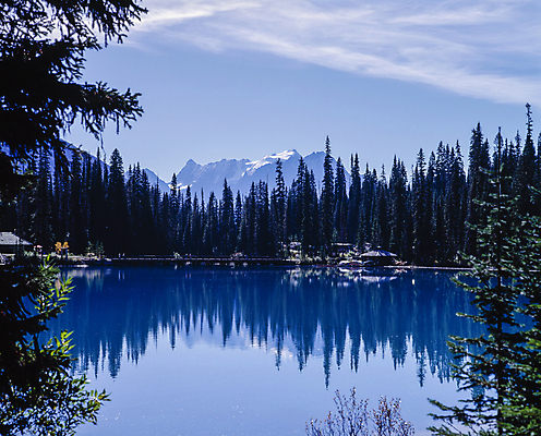 포토 JPG 주간 나무 구름 호수 하늘 나뭇잎 산 풍경 사람없음 야외 반사 맑음 국내포토 자연요소 식물 잎 날씨 파일형식