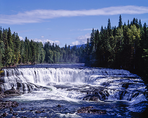포토 JPG 주간 나무 구름 하늘 풍경 사람없음 야외 강 맑음 폭포 흐름 바위 국내포토 자연요소 식물 컨셉 자연 날씨 돌_바위 파일형식