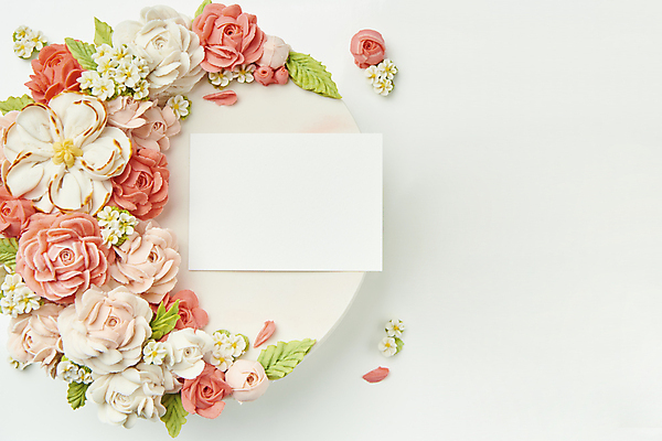 포토 JPG 스튜디오촬영 기념일 꽃 프레임 실내 사람없음 하이앵글 케이크 오브젝트 흰배경 감사 5월행사 가정의달 카피스페이스 국내포토 카드프레임 식물 감정 뷰포인트 백그라운드 디저트 이벤트 내부 공백 흰색 5월 파일형식