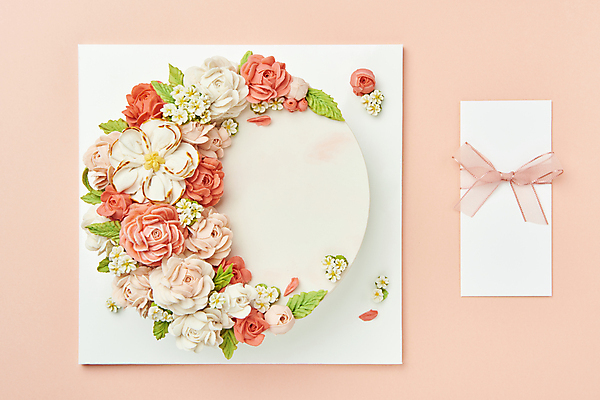 포토 JPG 스튜디오촬영 기념일 꽃 리본 실내 선물 사람없음 하이앵글 케이크 오브젝트 감사 5월행사 가정의달 돈봉투 분홍색배경 국내포토 식물 감정 뷰포인트 분홍색 백그라운드 디저트 봉투 이벤트 내부 5월 파일형식