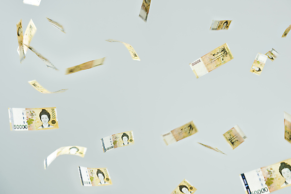 포토 JPG 스튜디오촬영 백그라운드 지폐 회색배경 실내 사람없음 공중 오만원 흩날리기 국내포토 돈 모션 내부 회색 파일형식