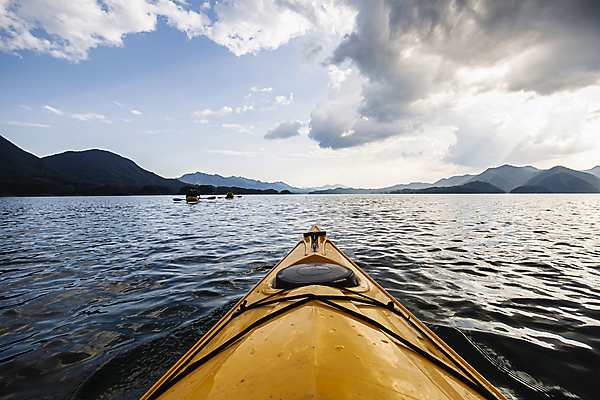 포토 JPG 주간 구름 자연 하늘 산 풍경 취미 사람없음 야외 레포츠 산등성이 카약 국내여행 충주호 국내포토 자연요소 호수 여행 레저 수상스포츠 생태계 충주 파일형식