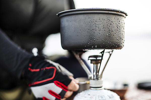 포토 JPG 주간 손 요리 풍경 야외 아웃포커스 신체부위 캠핑 잡기 버너 코펠 국내여행 충주호 국내포토 자연요소 호수 여행 모션 레저 촬영기법 캠핑도구 사람 충주 파일형식