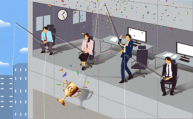 전신 PSD 구름 여자 남자 의자 일러스트 낚시 들기 앉기 정장 빌딩 여러명 성인 건물 컴퓨터 사무실 모니터 경쟁 우승 비즈니스맨 비즈니스우먼 기다림 낚싯대 라이벌 트로피 책상 꽃가루 승리자 얼굴없음 우승자 성인만 국내일러스트 자연요소 건축물 옷 가구 다수 컨셉 비즈니스 모션 레저 사람 전자제품 최고 직장인 낚시용품 가루 상_우승 파일형식