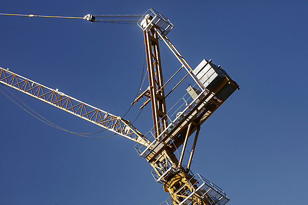 포토 JPG 주간 로우앵글 하늘 건설업 서울 풍경 사람없음 야외 맑음 건설현장 중장비 타워크레인 국내포토 자연요소 산업 뷰포인트 날씨 한국 산업장비 기중기 파일형식