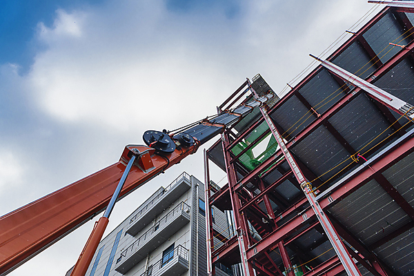 포토 JPG 주간 구름 로우앵글 하늘 공사 안전 사람없음 야외 건물 건설현장 중장비 올리기 사다리차 작업대 철근구조물 하남 국내포토 자연요소 건축물 뷰포인트 모션 자동차 건설업 산업장비 구조물 경기도 파일형식