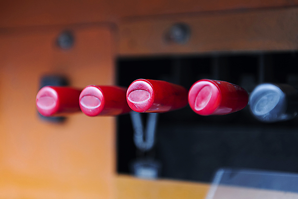 포토 JPG 주간 버튼 공사 안전 사람없음 야외 아웃포커스 중장비 사다리차 조종장치 컨트롤 하남 국내포토 자연요소 자동차 건설업 촬영기법 장비 산업장비 경기도 파일형식