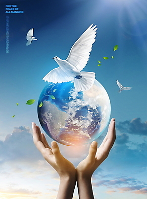 PSD 편집이미지 손 지구 하늘 세마리 들기 신체부위 파란색 빛 평화 사회이슈 비둘기 전쟁 반대 세계평화 이미지편집 컬러 컨셉 모션 조류 3 사람 파일형식
