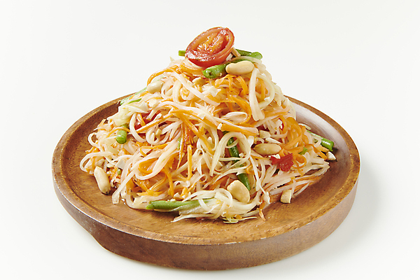 포토 식기 음식 백그라운드 토마토 내부 농산물 흰색 무침 동양음식 태국음식 파파야 파일형식 무침요리 쏨땀 JPG 로컬푸드 동남아음식 그린파파야 사람없음 흰배경 실내 접시 방울토마토 샐러드 국내포토