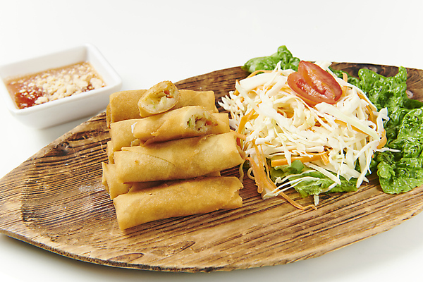 포토 JPG 방울토마토 실내 사람없음 샐러드 흰배경 종지 칠리소스 나무접시 동남아음식 춘권 태국음식 로컬푸드 국내포토 그릇 접시 음식 백그라운드 토마토 내부 농산물 흰색 소스_음식 동양음식 파일형식