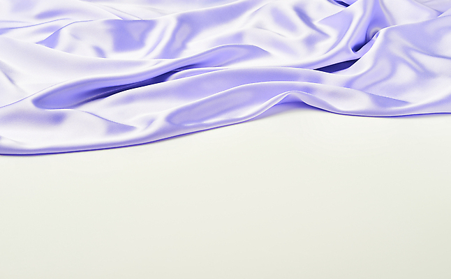 포토 JPG 스튜디오촬영 백그라운드 실내 사람없음 보라색 주름 실크 흰배경 질감 카피스페이스 국내포토 컬러 내부 공백 흰색 직물 파일형식