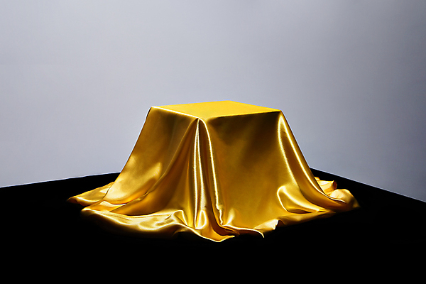 포토 JPG 스튜디오촬영 백그라운드 회색배경 실내 사람없음 상자 주름 실크 질감 덮기 카피스페이스 국내포토 모션 내부 공백 회색 직물 파일형식