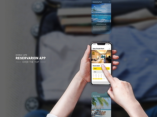 PSD 편집이미지 손 여행 모바일 스마트라이프 들기 신체부위 스마트폰 스크린 캐리어 터치 어플리케이션 숙박업 스마트 서비스 온라인 예약 편리함 숙박 UI 인터페이스 이미지편집 라이프스타일 산업 컨셉 모션 숙소 사람 핸드폰 스마트기기 여행가방 파일형식