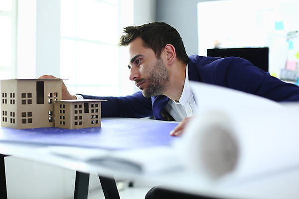 포토 JPG 해외이미지 백인 모델 직업 손 디자인 산업 종이 백그라운드 회사 비즈니스 학교 가족 주택 실내 한명 사람 성인 사무실 장난감 봄 미니어처 잡기 업무 비즈니스맨 엔지니어 재산 구매 계획 건축가 디자이너 중개인 보여주기 건축업자 계약자 매각 진짜 프로젝트 해외포토 서양인 1 계절 교육 남자 건축 컨셉 관계 모션 내부 건물 신체부위 금융 쇼핑 모형 작업 직장인 기술자 계약 파일형식 이미지허브