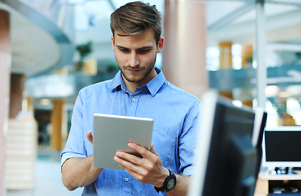 포토 JPG 해외이미지 직업 남자 행복 셔츠 회사 비즈니스 사업가 통신 성공 넥타이 한명 사람 정장 20대 성인 30대 노트북 컴퓨터 청춘 사무실 알약 우주 디지털 업무 비즈니스맨 자신감 그룹 종업원 스마트 경영자 와이파이 경영 해외포토 1 잡화 옷 감정 컨셉 상의 청년 장년 전자제품 약 작업 직장인 리더 무선인터넷 파일형식 이미지허브