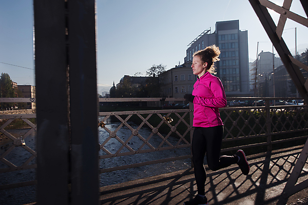 포토 JPG 해외이미지 전신 라이프스타일 여자 아침 건강 한명 성인 야외 옆모습 운동복 달리기 조깅 유산소운동 러닝 성인여자한명만 해외포토 주간 1 옷 뷰포인트 모션 사람 생활 운동 여자한명만 성인여자만 파일형식 이미지허브