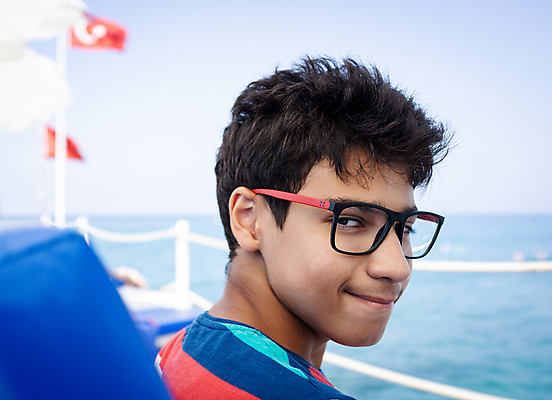 포토 JPG 해외이미지 백인 라이프스타일 행복 호수 어린이 바다 여행 의자 자연 하늘 휴가 한명 사람 앉기 소년 야외 10대 물 독서 햇빛 항구 점프 자유 방파제 아랍어 카피스페이스 해외포토 자연요소 서양인 1 공공시설 남자 감정 가구 컨셉 교통시설 모션 청소년 생활 태양 공백 생태계 파일형식 이미지허브