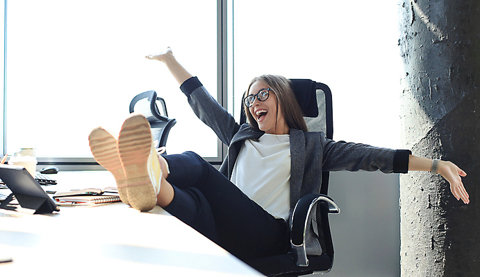 포토 JPG 해외이미지 직업 여자 교육 행복 감정 안경 컨셉 인터넷 비즈니스 사업가 성공 노동자 직장 실내 한명 미소 웃음 사람 성인 컴퓨터 사무실 거래 흰색 업무 비즈니스우먼 자신감 스마트 책상 경영자 긍정 경영 스타일 해외포토 1 잡화 컬러 가구 회사 표정 내부 전자제품 작업 직장인 리더 파일형식 이미지허브